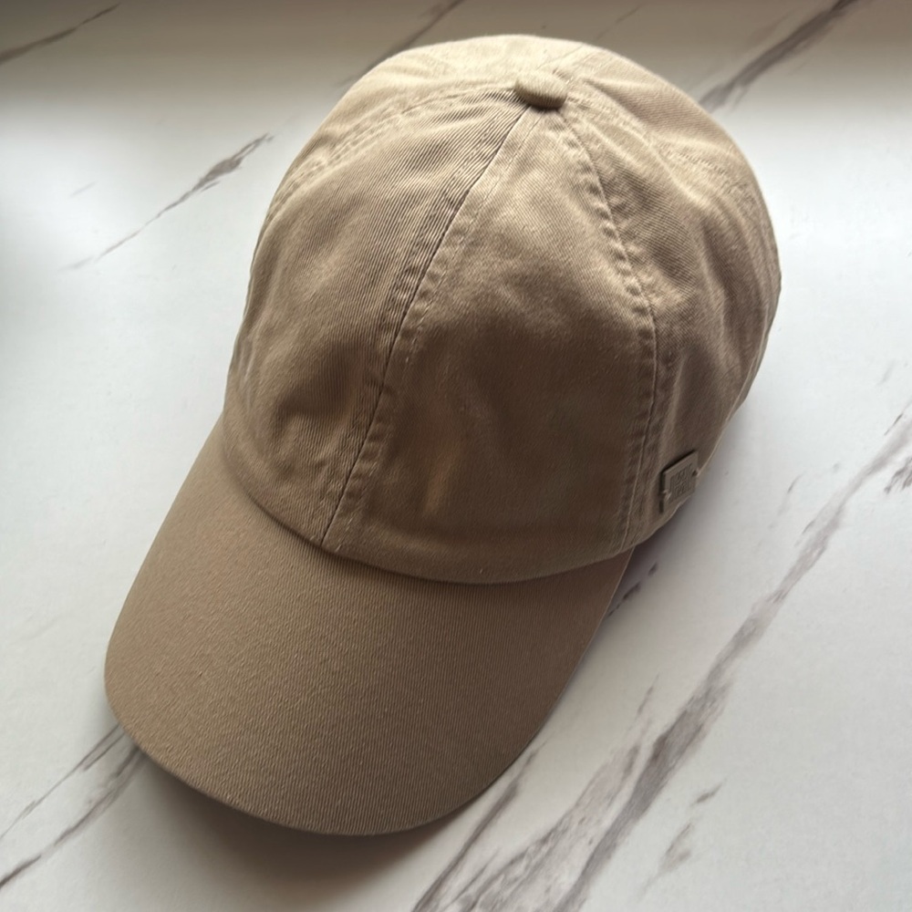 H&M Beige Cap